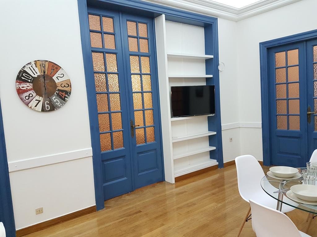 Errathens Aegean Apartment - Athens Center, 5 Bd, 2 Bath エクステリア 写真